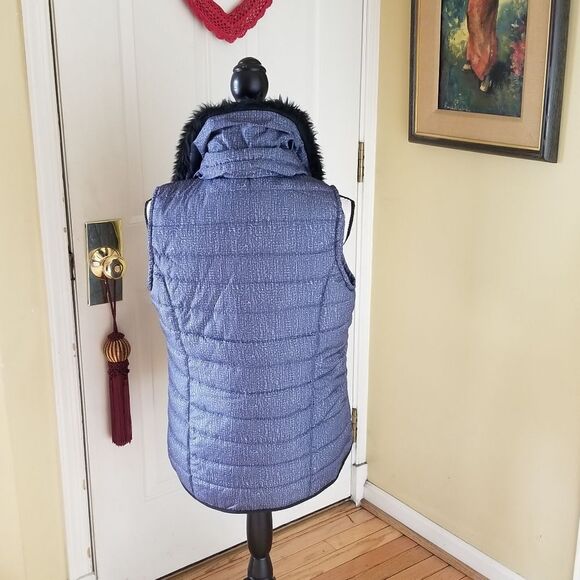 BLUE DENIM COLORED VEST W/ FAUX FUR - Picture 3 of 5
